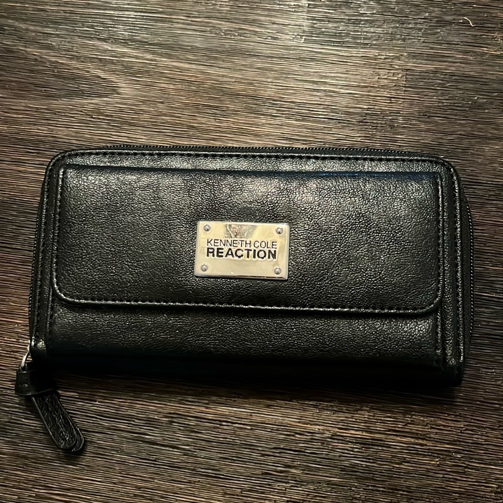 Kenneth Cole Reaction wallet
